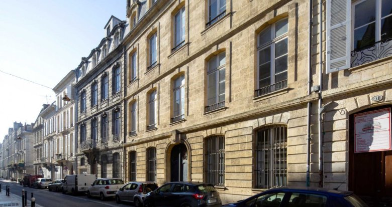 Achat / Vente programme immobilier neuf Bordeaux rénovation à deux pas de la Basilique Saint-Michel (33000) - Réf. 8613